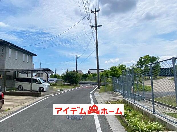 前面道路 平日・土日問わずご案内致します！お気軽にお問合わせ下さい♪ 