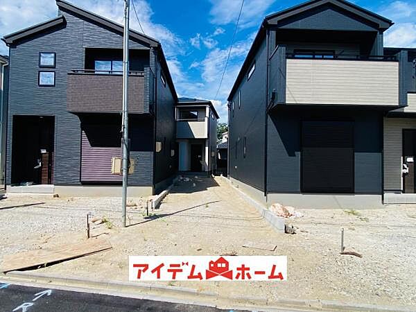 2号棟　外観写真 平日・土日問わずご案内致します！お気軽にお問合わせ下さい♪