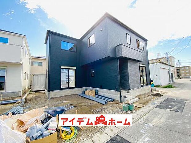 4号棟　外観写真 平日・土日問わずご案内致します！お気軽にお問合わせ下さい♪ 