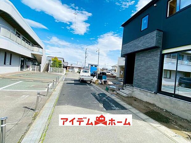 前面道路 平日・土日問わずご案内致します！お気軽にお問合わせ下さい♪ 