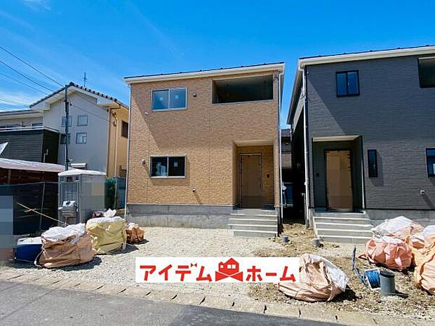 1号棟　外観写真 平日・土日問わずご案内致します！お気軽にお問合わせ下さい♪ 