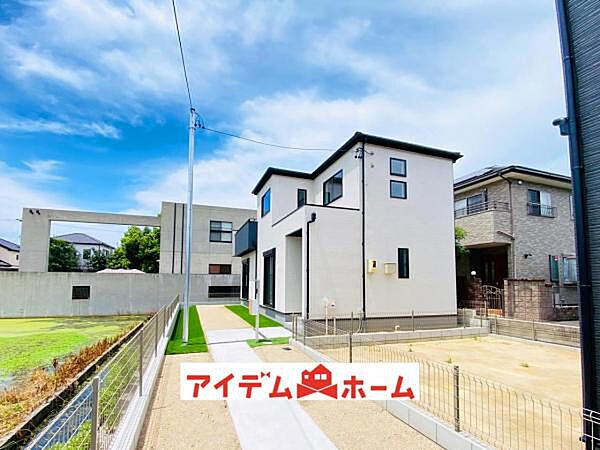 2号棟　外観写真 平日・土日問わずご案内致します！お気軽にお問合わせ下さい♪