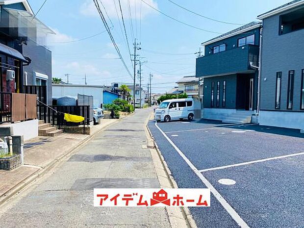 前面道路 平日・土日問わずご案内致します！お気軽にお問合わせ下さい♪ 