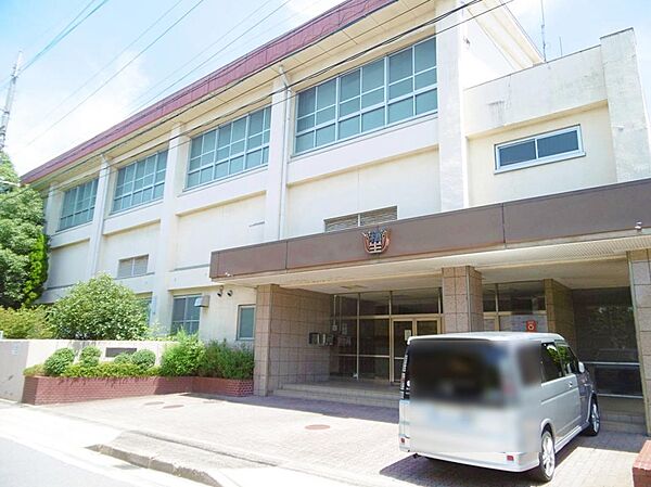 名古屋市立稲生小学校（660m）