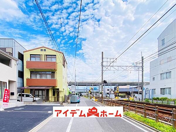 前面道路 平日・土日問わずご案内致します！お気軽にお問合わせ下さい♪