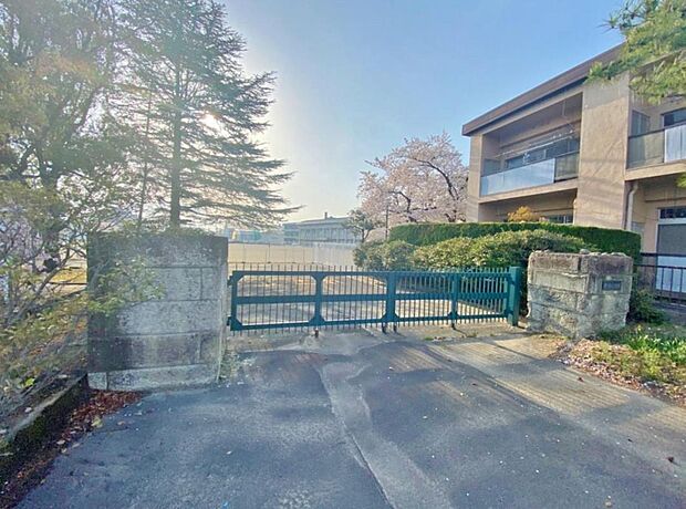岐阜市立柳津小学校(2800m)