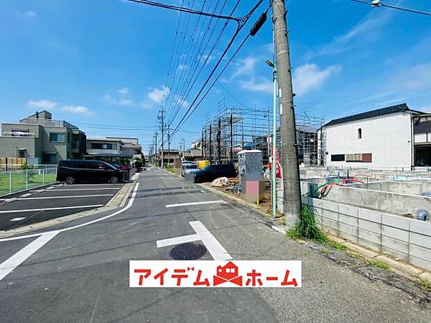 前面道路 平日・土日問わずご案内致します!お気軽にお問合わせ下さい♪