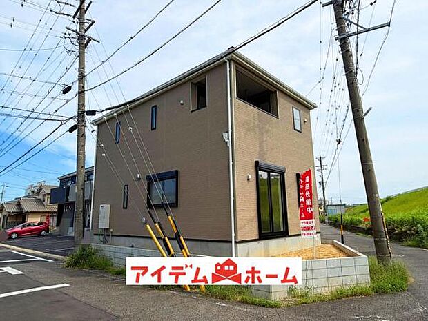 2号棟　外観写真 平日・土日問わずご案内致します！お気軽にお問合わせ下さい♪