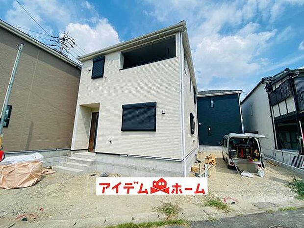 1号棟　外観写真 平日・土日問わずご案内致します！お気軽にお問合わせ下さい♪ 