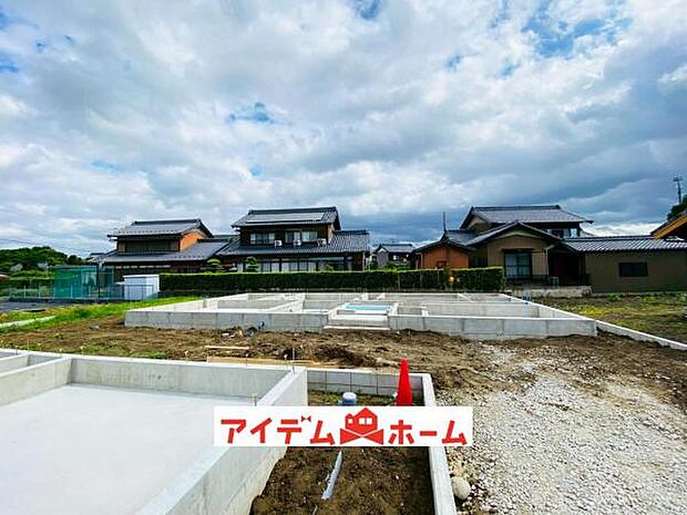 2号棟　外観写真 平日・土日問わずご案内致します！お気軽にお問合わせ下さい♪