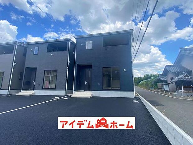 4号棟　外観写真 平日・土日問わずご案内致します！お気軽にお問合わせ下さい♪