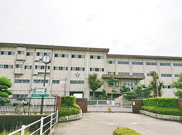 一宮市立大和南中学校（370m）