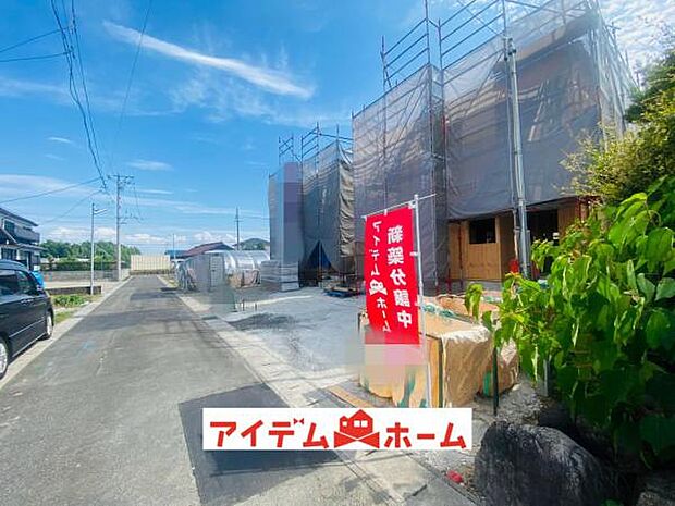 前面道路 平日・土日問わずご案内致します!お気軽にお問合わせ下さい♪