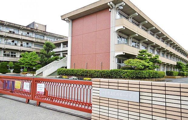 一宮市立尾西第一中学校(1207m)