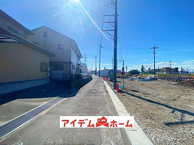 前面道路 平日・土日問わずご案内致します！お気軽にお問合わせ下さい♪ 