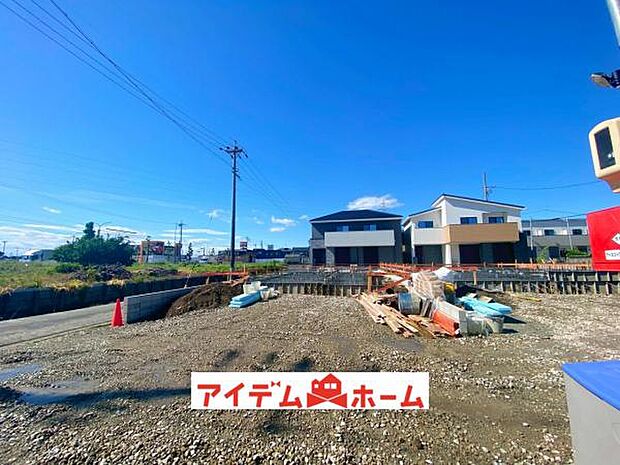 1号棟　外観写真 平日・土日問わずご案内致します！お気軽にお問合わせ下さい♪ 