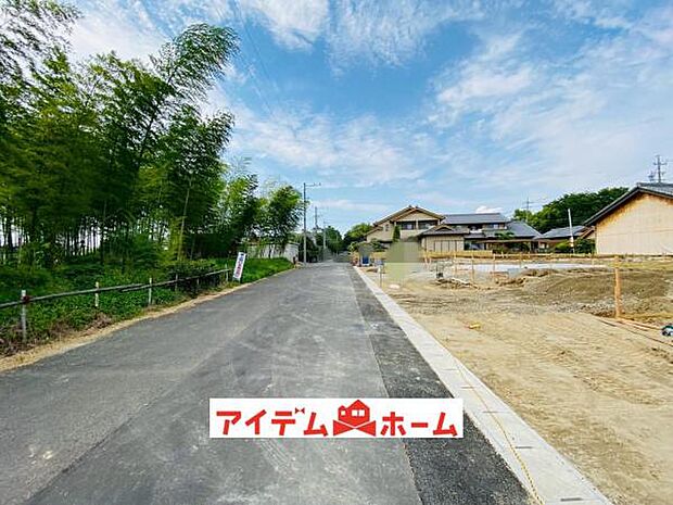 前面道路 平日・土日問わずご案内致します！お気軽にお問合わせ下さい♪ 