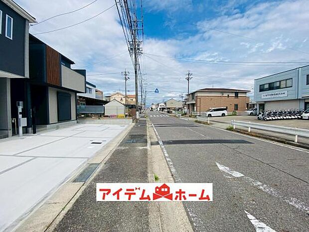 前面道路 平日・土日問わずご案内致します!お気軽にお問合わせ下さい♪