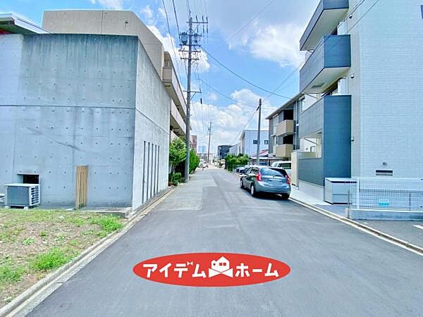 前面道路 平日・土日問わずご案内致します！お気軽にお問合わせ下さい♪