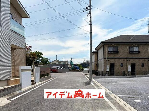 前面道路 平日・土日問わずご案内致します!お気軽にお問合わせ下さい♪