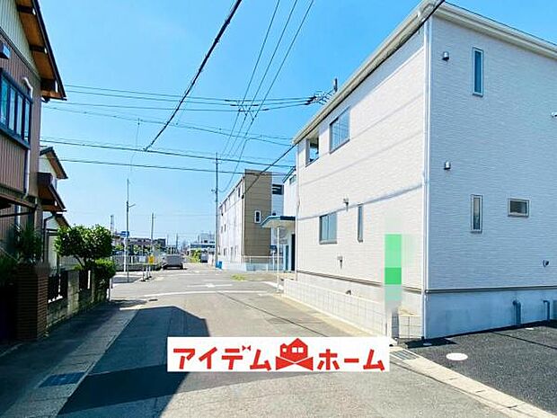 前面道路 平日・土日問わずご案内致します！お気軽にお問合わせ下さい♪ 
