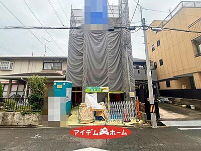 外観：1号棟　外観写真 平日・土日問わずご案内致します！お気軽にお問合わせ下さい♪ 