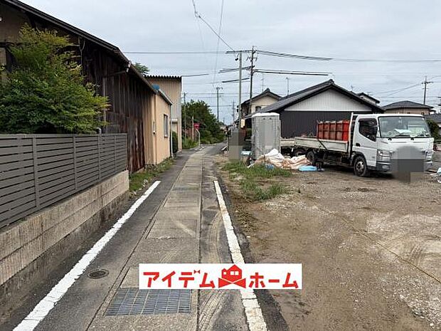 前面道路 平日・土日問わずご案内致します!お気軽にお問合わせ下さい♪