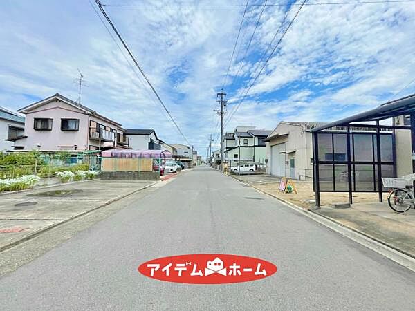 前面道路 平日・土日問わずご案内致します！お気軽にお問合わせ下さい♪