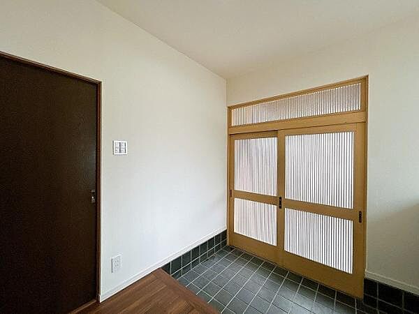 休日、平日問わずお気軽にお問合せくださいませ。