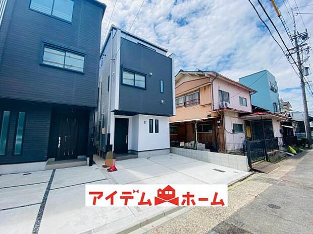 1号棟　外観写真 平日・土日問わずご案内致します！お気軽にお問合わせ下さい♪ 