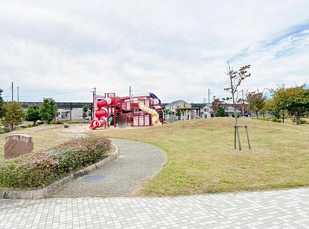 羽島中央公園(910m)