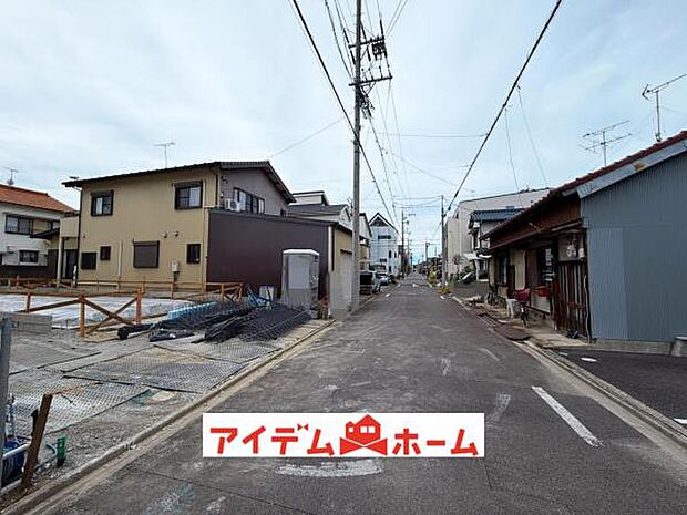 前面道路 平日・土日問わずご案内致します!お気軽にお問合わせ下さい♪