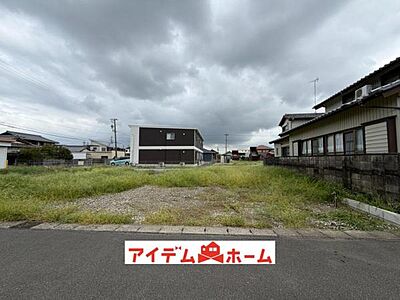 外観：8号棟　外観写真 平日・土日問わずご案内致します！お気軽にお問合わせ下さい♪ 