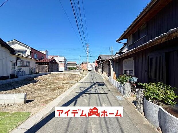 前面道路 平日・土日問わずご案内致します！お気軽にお問合わせ下さい♪ 
