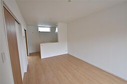 M’ｓ　M　III 102 1階1LDKのリビング/ダイニング