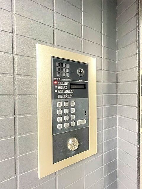 4 / 12