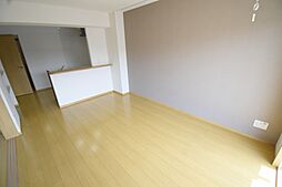 コンフォール 102号室 1階1LDKのリビング/ダイニング