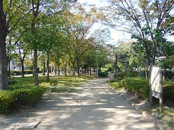 周辺：公園「西大物緑地まで644m」