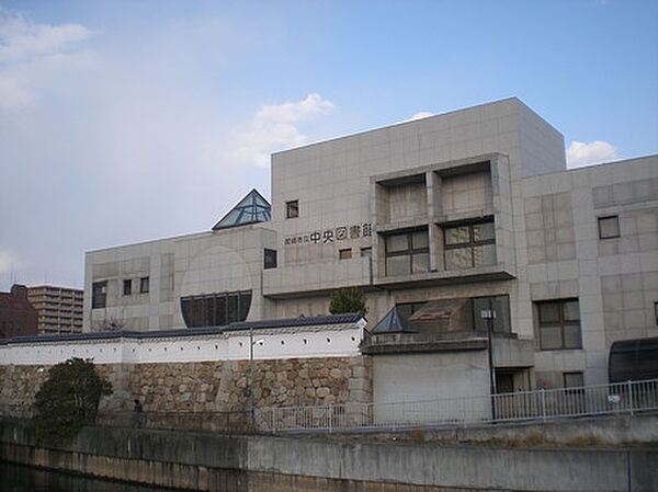 画像30:図書館「尼崎市立中央図書館まで840m」
