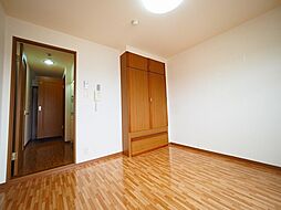 クリスタルプラザ 405 4階1Kのリビング/ダイニング