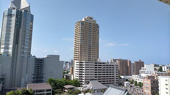 ベランダと周辺...