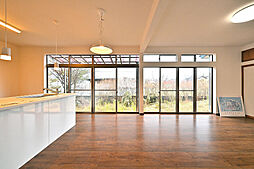 三条市田島2丁目 6LDKのリビング/ダイニング