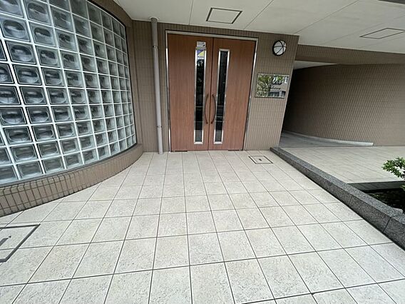 マンションのエ...