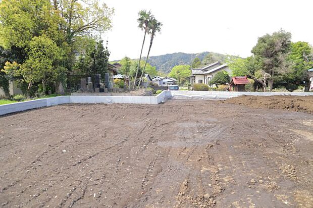 土地探しをしていると都市計画区域という言葉を目にすると思います。法律によって、都道府県知事や国土交通大臣が指定するエリアのことを指しており、都市計画区域は市街化区域と市街化調整区域に分けられています。