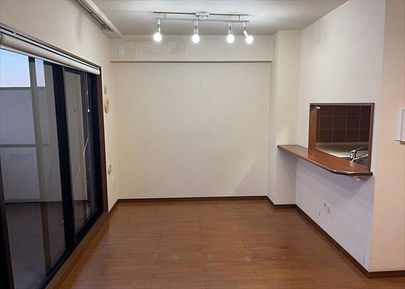 直線タイプはL...