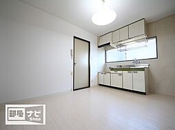 フローラル和泉A 202号室 2階3DKのリビング/ダイニング