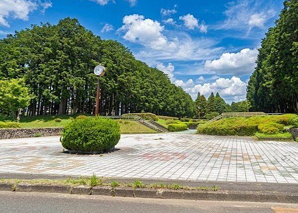 加良部台公園 徒歩5分 400m