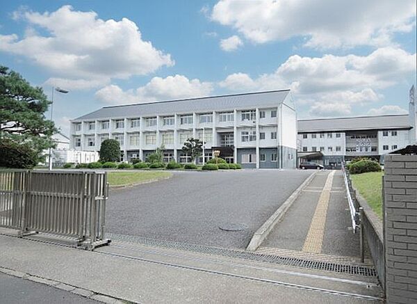 成田市立成田西中学校 600m