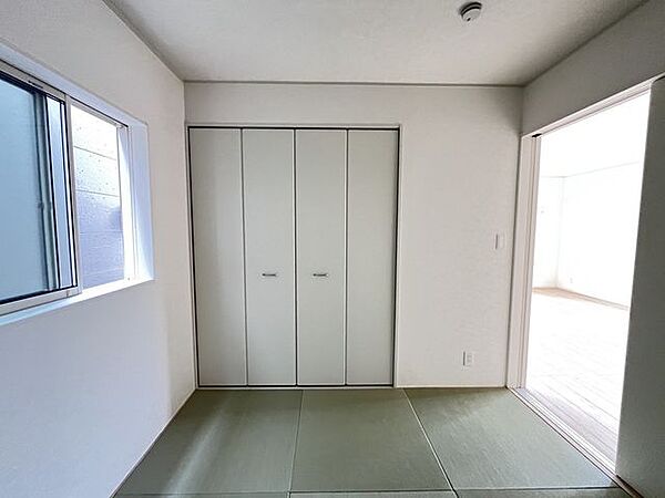 畳の落ち着く空間で過ごす時間は、癒しのひとときにも