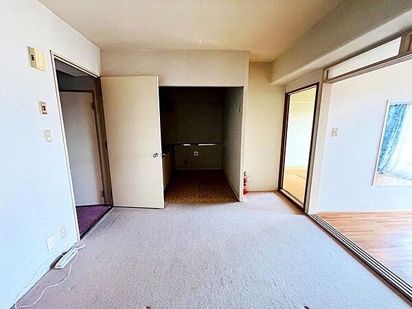 居心地良く、ご家族皆がゆったり寛げる憩いのリビングルーム